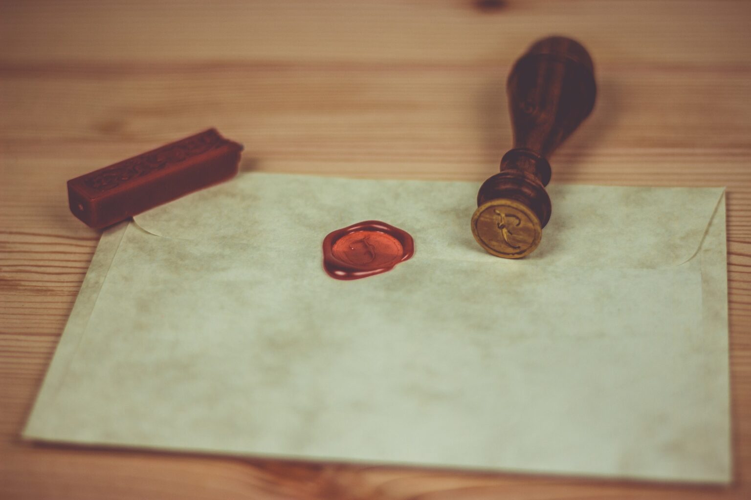 How To Guide Letter Sealing Wax Seal It Blended Waxes